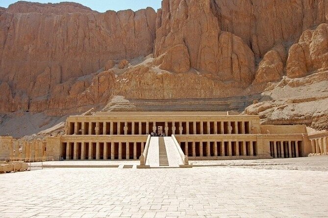 2-Day Top Attractions and Adventures Package in Luxor with Accommodation - Getting oriented: pickup, air-conditioned rides, and an Egyptologist guide
