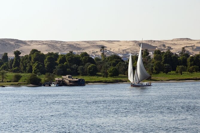 2-Hour Felucca Ride on the River Nile from Cairo - Sunset or Sunrise Options - The felucca ride itself: lateen sails, wind, and how the day changes
