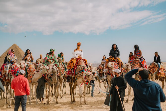 2 Hour Photoshoot at Pyramids of Giza with Instgram Style - Pyramids, Sphinx, desert sand, and camels: choosing your backdrops