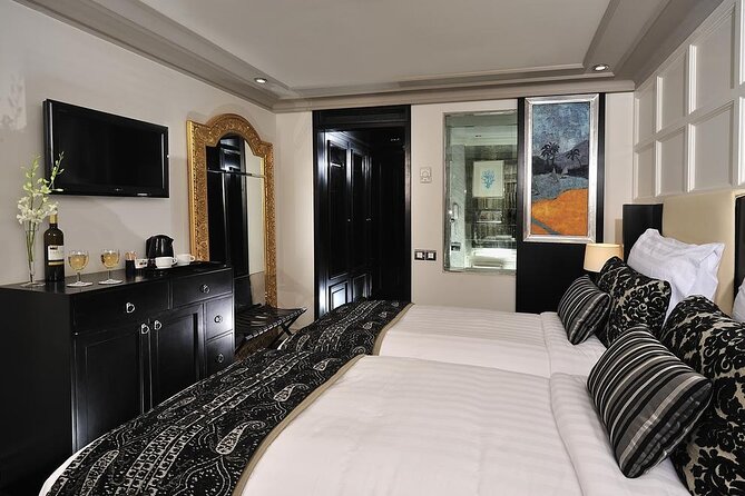 4-Day Nile Cruise Aswan and Luxor Hot Air Balloon with Abu Simbel - The Nile cruise itself: what 5-star comfort usually means on this route