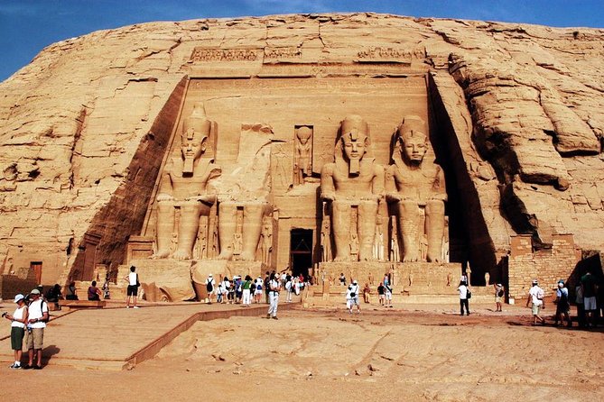 4 nights Luxor to Aswan Nile Cruise with Abu Simbel & Air Balloon - Day 4: Abu Simbel around 5 am, lunch around 1:30, then Aswan market time
