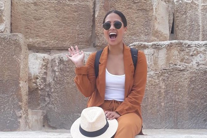 8-Hour Private Tour to the Pyramids of Giza and Saqqara from Cairo - Descending into Saqqara: Step Pyramid views plus underground tombs
