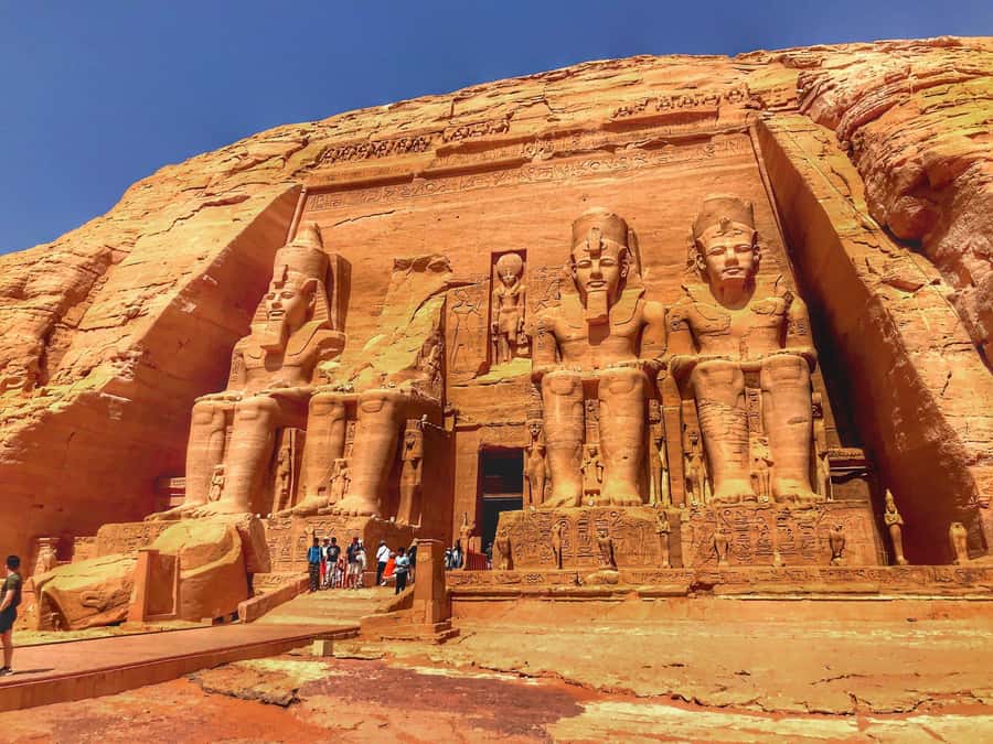 Aswan: Abu Simbel Group Tour with Guide and Entrance Fees - Who should book this Abu Simbel group tour, and who should rethink it