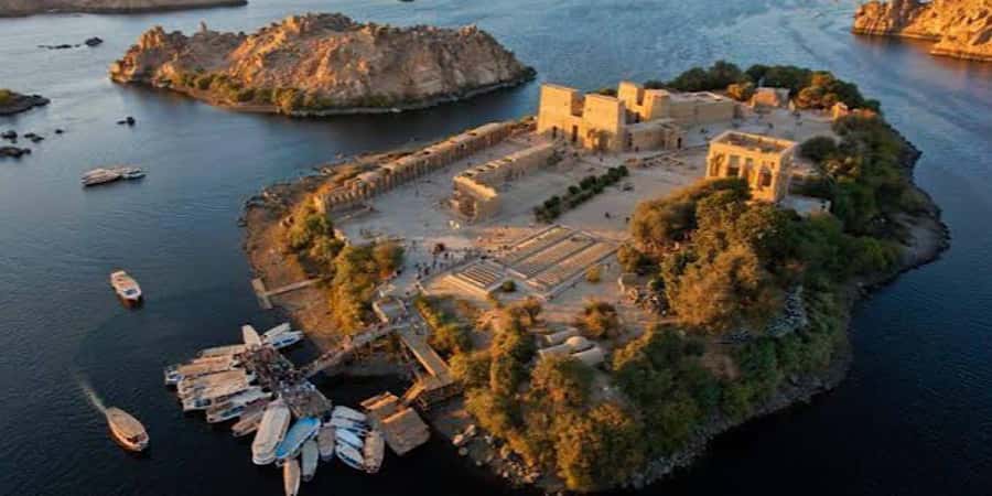 Aswan: High Dam, Unfinished Obelisk, Philae & Nubian Village - The Unfinished Obelisk, where stone shows the stop point