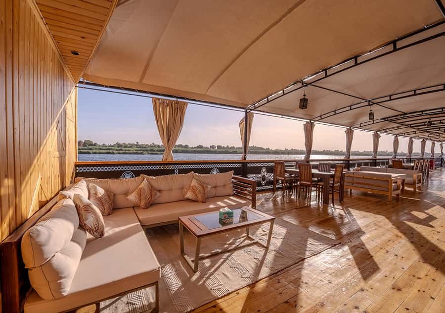 Aswan to Luxor: 4-Day Luxury Dahabiya Nile Cruise Adventure - Day 1 in Aswan: Philae Temple, Expert Storytelling, and Your First Night Afloat