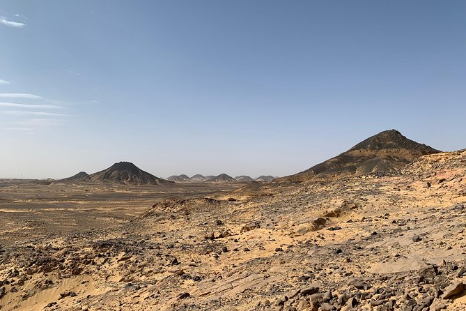 Black and White Desert Tour 2 Days 1 Night - Day 1: starting with the Bahariya Oasis reset