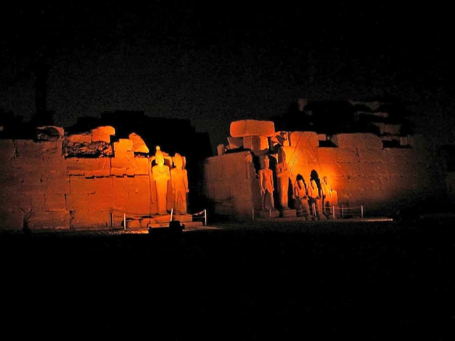 Book online Sound and Light Show at Karnk Temple in Luxor - Language Choices: Arabic, English, Spanish, Russian, German