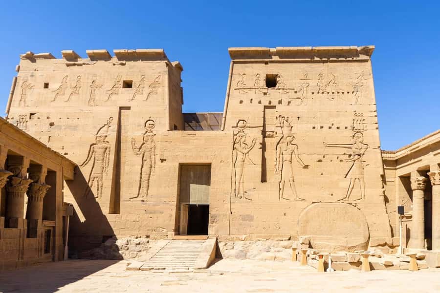 Cairo: 6-Day Egypt Tour with Flights and Nile Cruise - Day 3: Fly to Luxor, then hit Karnak and Luxor Temples on the East Bank