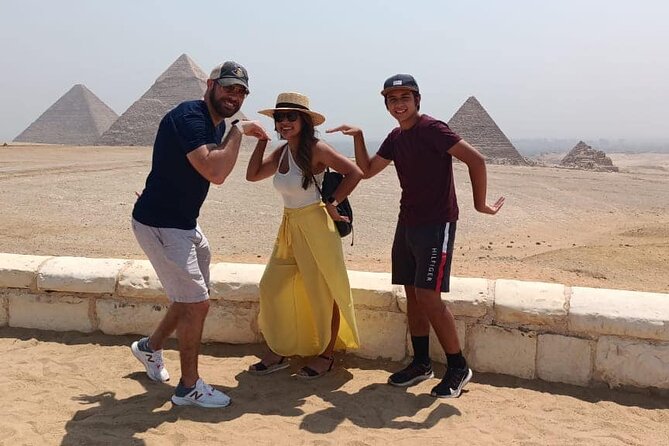 Cairo 8 Hour Private Tour Giza Pyramids, Egyptian Museum & Bazaar - Market time for silver, papyrus, and perfume