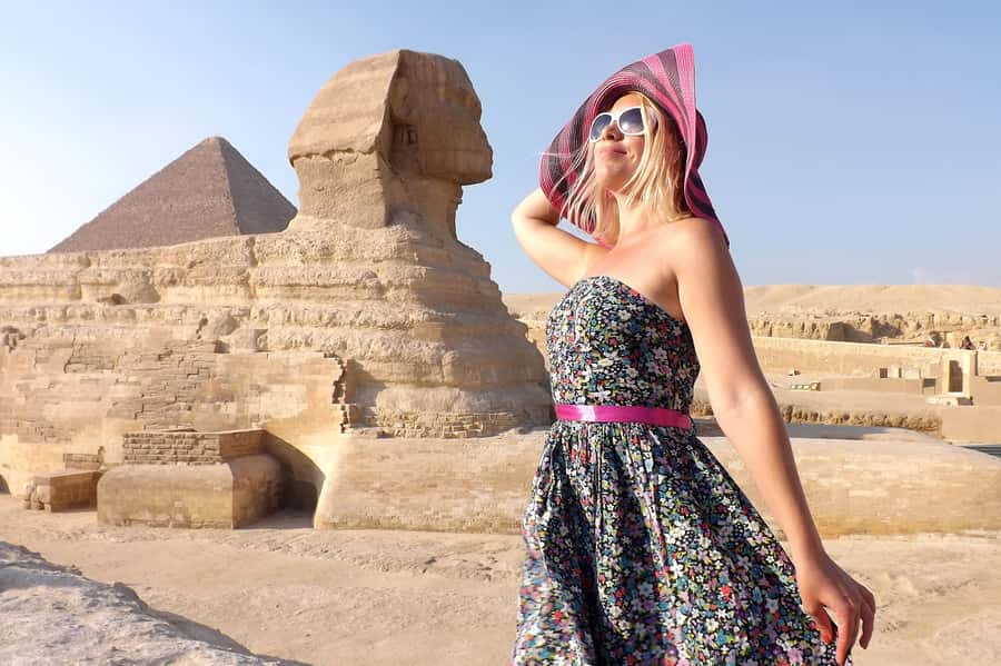 Cairo: All-Inclusive Giza Pyramids & Egyptian Museum Tour - Camel ride: the quiet pyramid viewpoint you can’t fake
