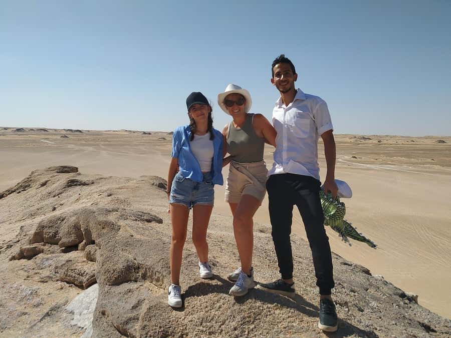 Cairo: Bahariya Oasis & White Desert A Private Day Adventure - Guides and jeep driving: why the human part is a huge part of the value