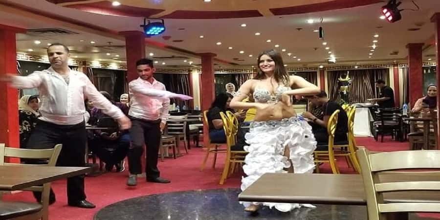 Cairo: Buffet Dinner Cruise with Folkloric Show - Why a Nile dinner cruise feels like Cairo at night