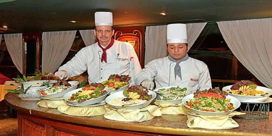 Cairo: Buffet Dinner Cruise with Folkloric Show - Who this cruise suits best, and who should think twice