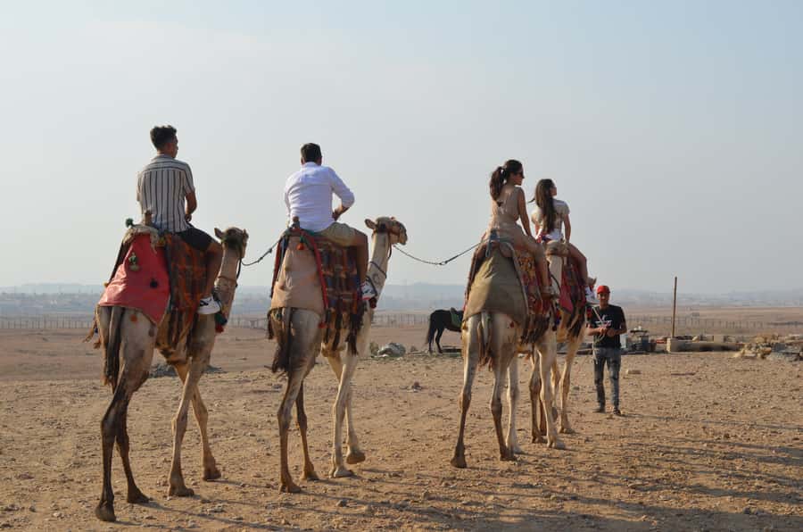 Cairo: Camel Ride Around The Pyramids with Hotel Pickup - Getting from your hotel to the Pyramids, without the headache