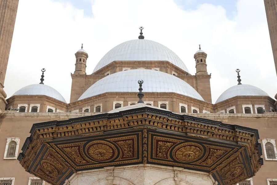 Cairo: Citadel of Salahdin & Mohamed Ali Mosque QR Ticket - Arriving at the Citadel: walking in the same space as rulers and soldiers