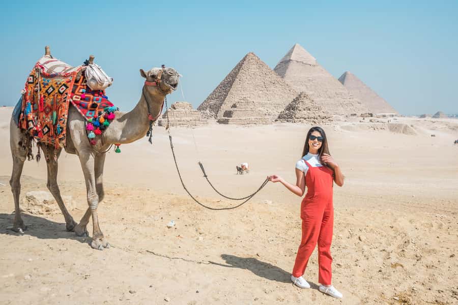 Cairo: Female-Guided Pyramids, Sphinx & Museum City Tour - Why a female Egyptologist guide matters at Giza