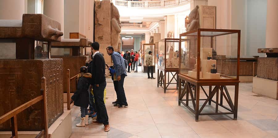 Cairo/Giza: Guided Pyramids, Sphinx and Egyptian Museum Tour - Price and Logistics: Is $41 Good Value?