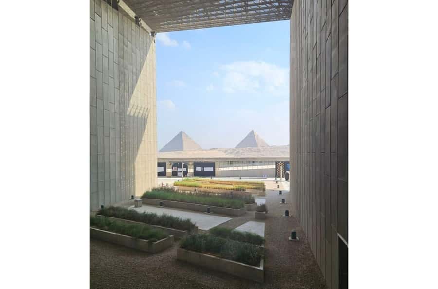 Cairo: Giza Pyramids & Grand Egyptian Museum Tour with Lunch - Lunch in Cairo: Koshari or Shawarma, and Why That Matters