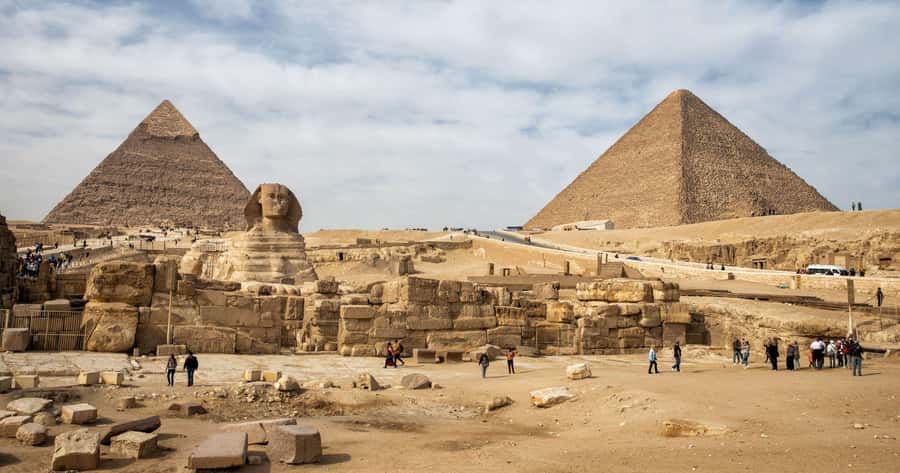 Cairo: Giza Pyramids, Memphis, Saqqara Private Tour & Lunch - Giza Plateau and the Great Pyramid: what you should focus on