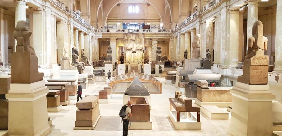 Cairo: Giza Pyramids, Museum & Tahrir Square Private Tour. - Tahrir Square after the museum, why it’s a good second act
