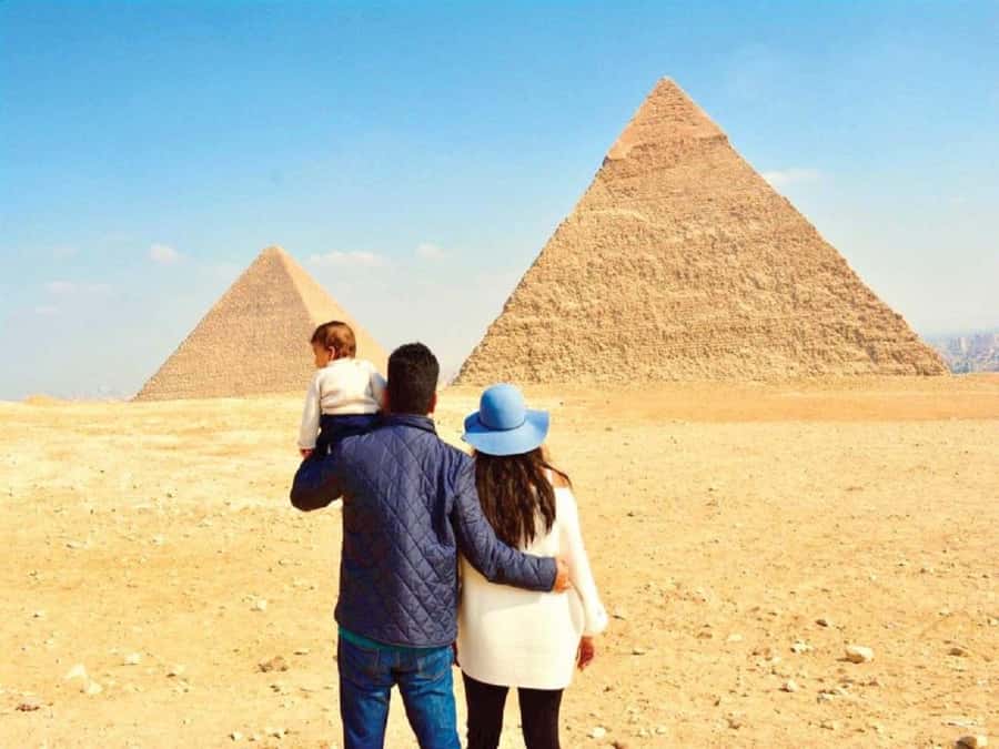 Cairo: Giza Pyramids, Sakkara & Dahshur All-Inclusive Tour - Giza Plateau: Great Pyramid, Khafre, Mykerinus, and the Sphinx