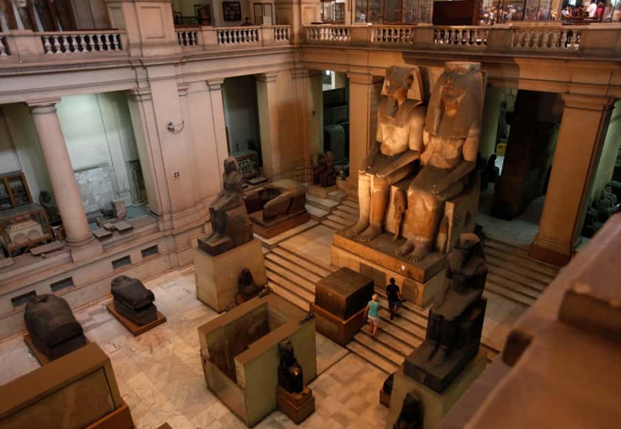Cairo: Great Pyramids of Giza and Egyptian Museum Tour - Inside the Egyptian Museum: turning images into meaning