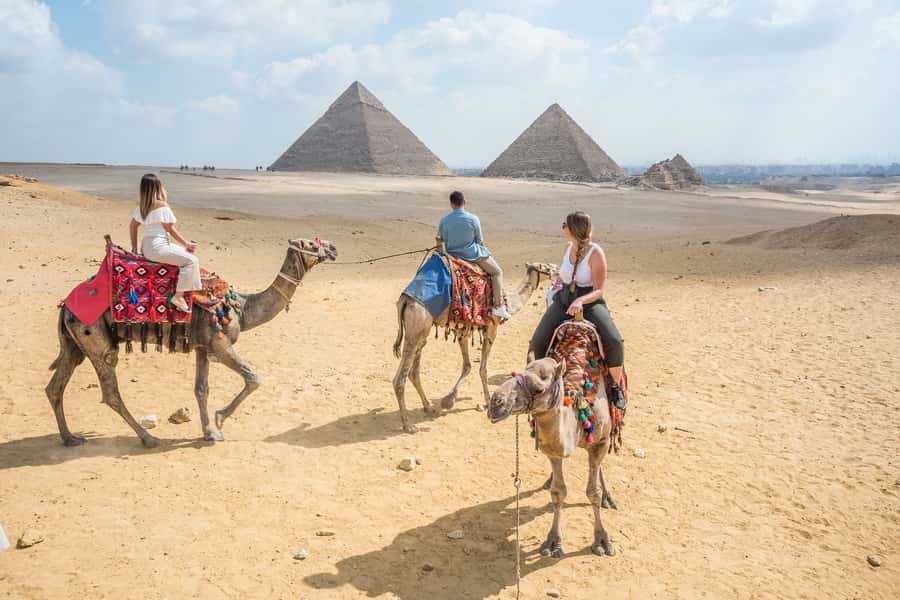 Cairo: Half Day Pyramids Tour by Camel or Horse Carriage - Giza in 5 Hours: What You’ll See and What You Might Skip
