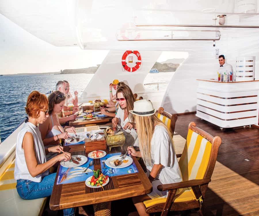 Cairo: Luxury Snorkeling Cruise & lunch with optional pickup - From Cairo to Ain Sokhna: why this short cruise works