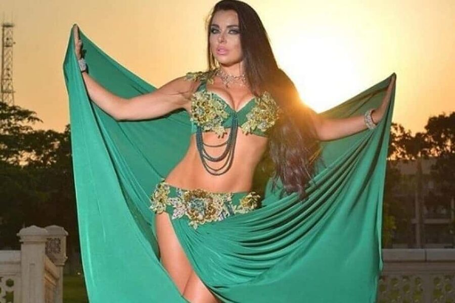 Cairo: Nile Dinner Cruise with Belly Dancer Show and Music - Buffet dinner on board: what you should actually plan for