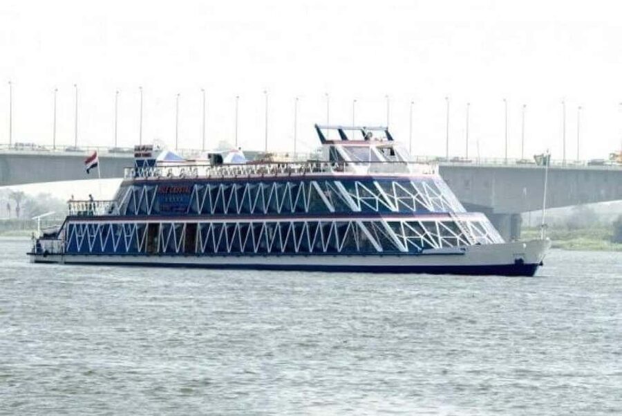 Cairo: Nile Dinner Cruise with Belly Dancer Show and Music - Your dinner cruise schedule: how the night usually flows
