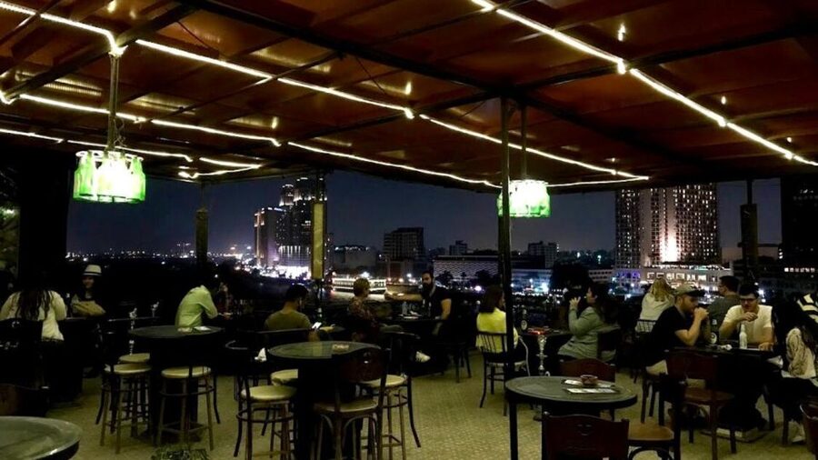 Cairo: Pub Crawl and Speakeasy Bar Tour with 2 Free Drinks - Stop One: The 1940s Hole-in-the-Wall Pub and the Ancient Egypt Drinking Story