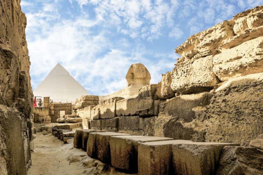 Cairo: Pyramids & Great Sphinx Private Tour with Camel Ride - The Great Pyramid visit: how you get the iconic photo without missing the point