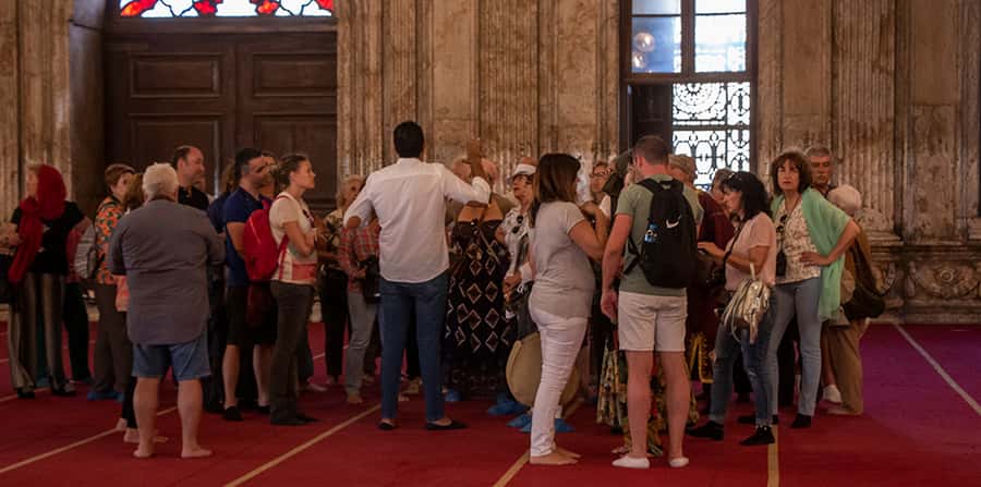 Cairo: Salah El Din Citadel and Old Cairo Bazar Guided Tour - Old Cairo streets: Hanging Church and Ben Ezra Synagogue