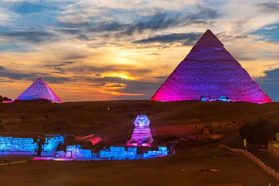 Cairo: Sound and Light Show at Giza Pyramids - English or Spanish: Translation Headphones and Show Times