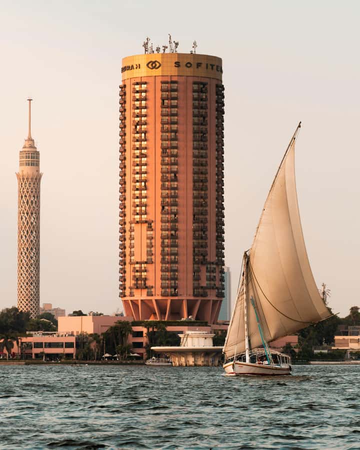 Cairo: Sunset Felucca Ride and Food Tour With Private Guide - Getting to the Nile without Cairo chaos: Cairo or Giza pickup, car comfort, and timing