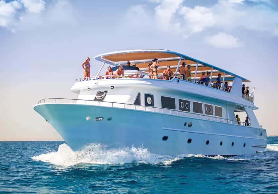 Cairo to Red Sea: VIP Yacht Cruise, Snorkeling & Lunch - How this Cairo to Red Sea day really works