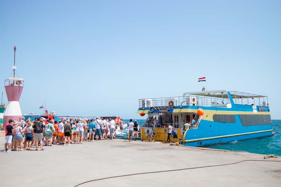 Conquest 2 Hour Semi Submarine with snorkeling from Hurghada - Why the Conquest semi-submarine + snorkeling makes sense in Hurghada