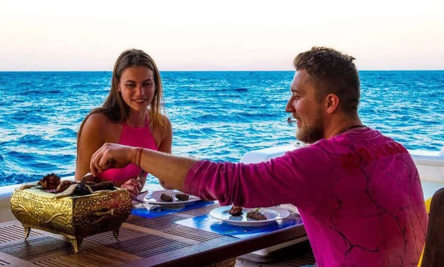 Dahab: luxury Snorkeling cruise with buffet lunch - Key things to know before you book