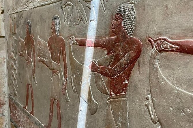 Day tour to Giza Pyramids, Memphis and Sakkara - Should you book this Giza Saqqara and Memphis day tour?
