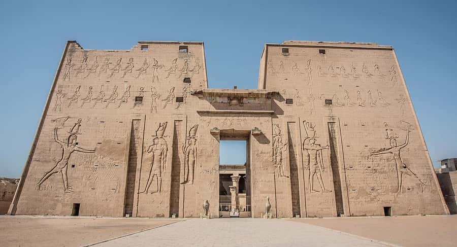 Day Tour visit Edfu Kom Ombo temples from Luxor - Lunch, Tipping, and Smart Day-Survival Tips