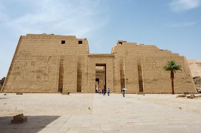 Day trip from Hurghada or El Gouna to Luxor - Karnak Temple first: where the guide helps you see the patterns