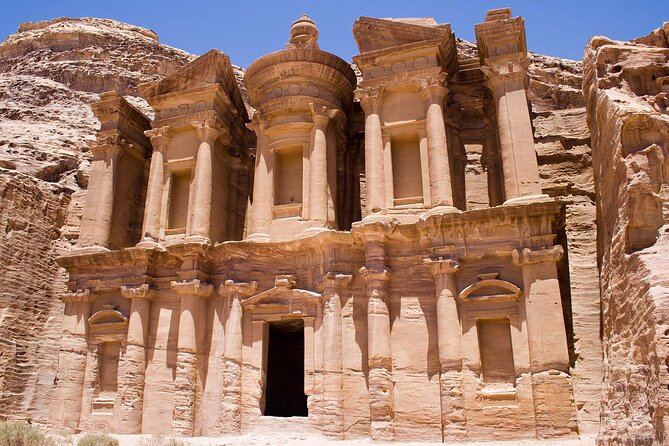 Day trip to Petra by ferry from Sharm el Sheikh - The lunch break inside Petra: included buffet, then back on the move