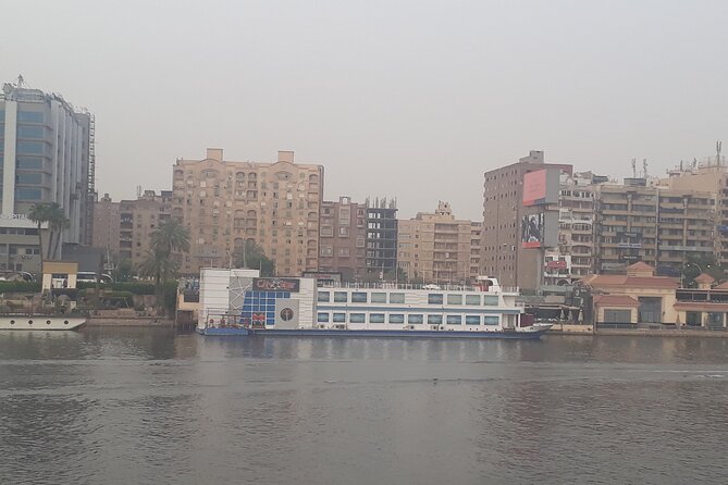 Dinner Nile cruse in Cairo at Night - The value question: how a $20 dinner plus transfers plus shows can work