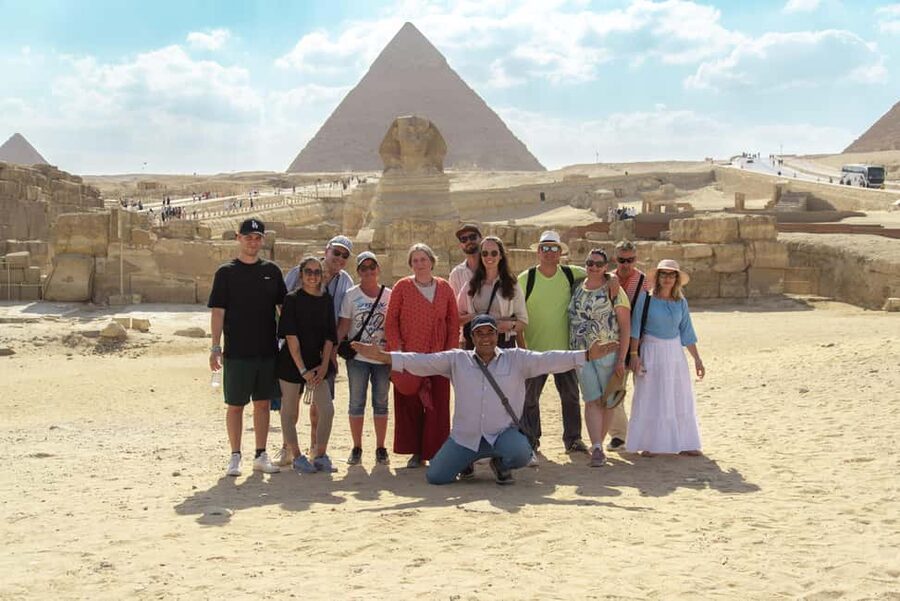 Discover Cairo: Pyramids, Museum & Sphinx Tour from Hurghada - Hurghada to Cairo: The Early Morning Reality Check
