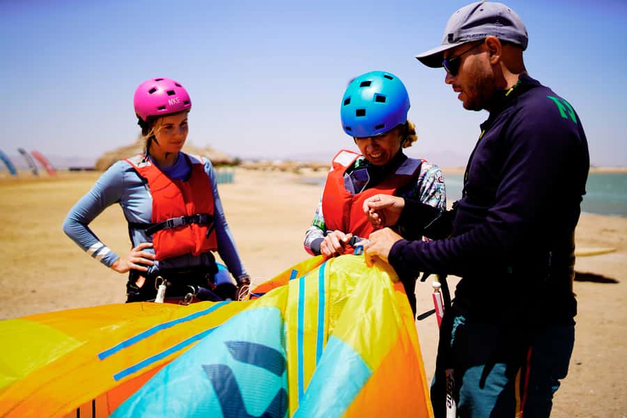 El Gouna: 2-Hour Introduction to Kitesurfing - Spending the Rest of the Day at the Center in El Gouna