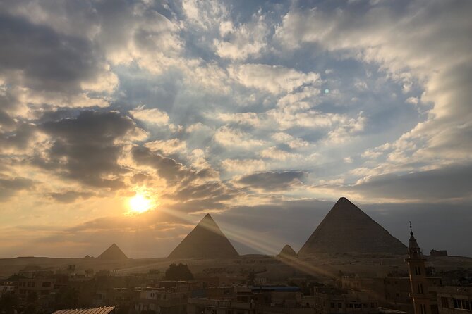 Experience Private Tour of Pyramids in Giza - Valley Temple of Khafre: The Mummification Story, Without the Confusion