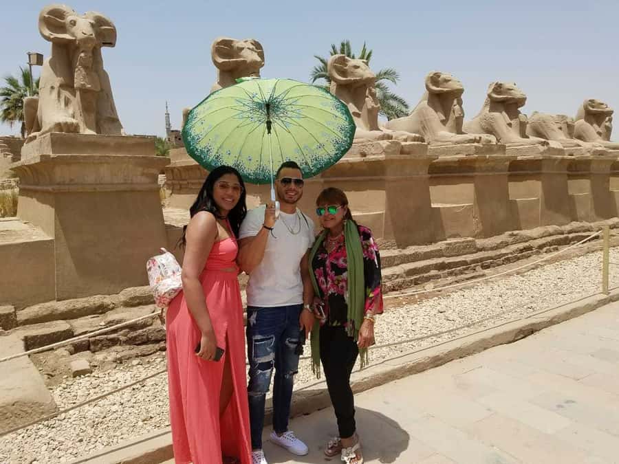 From Aswan: 4 Days Nile River Cruise with Guided Tours - Day 2: Kom Ombo, Edfu Temple by horse-drawn carriage, and a northbound sail