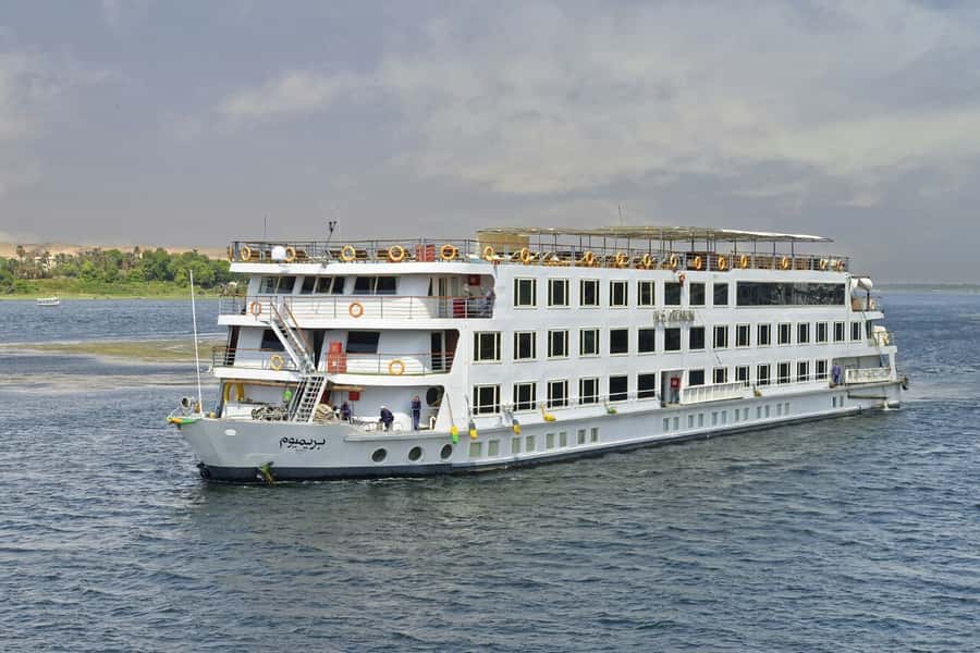 From Aswan: 4 Days Nile River Cruise with Guided Tours - Day 1: Aswan High Dam, Philae Island, and your first night aboard
