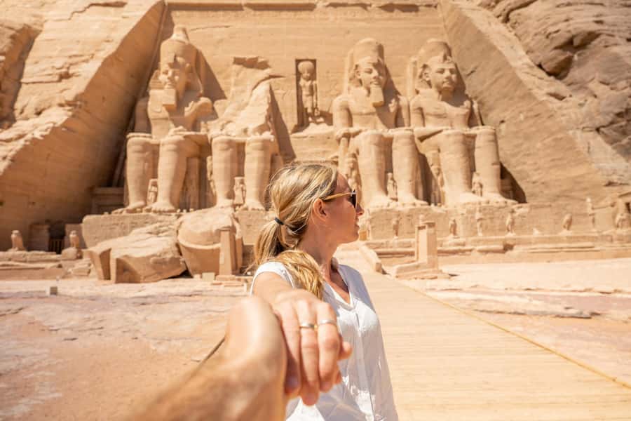 From Aswan: Abu Simbel Temple Day Trip with Hotel Pickup - The Early Pickup and the Long Drive: What to Expect