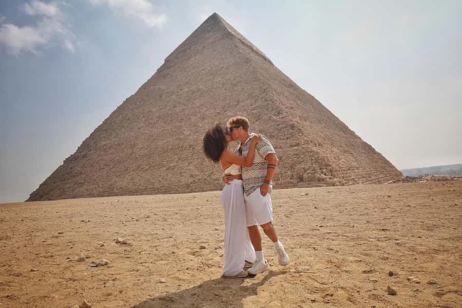 From Cairo: 11-Day Tour, Nile Cruise, Flights, Balloon - Sharm El-Sheikh and Mount Moses: desert hike and sunrise plus a monastery visit
